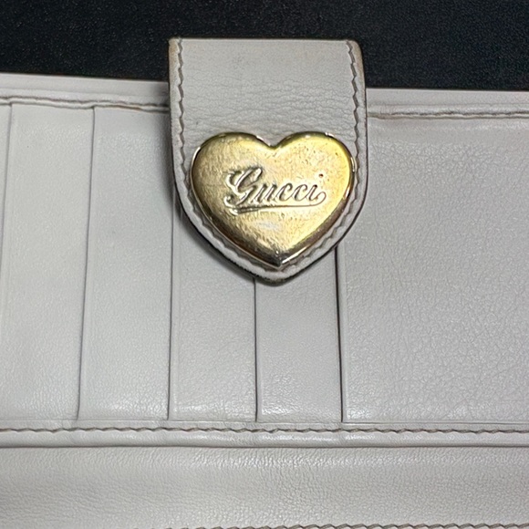 Gucci Monogram Heart Continental Wallet -GUC - Picture 4 of 10